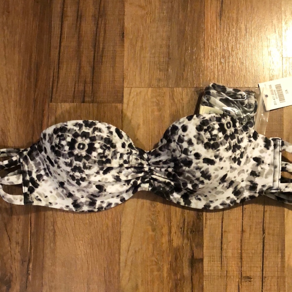 Brand New Hollister Bikini Top
